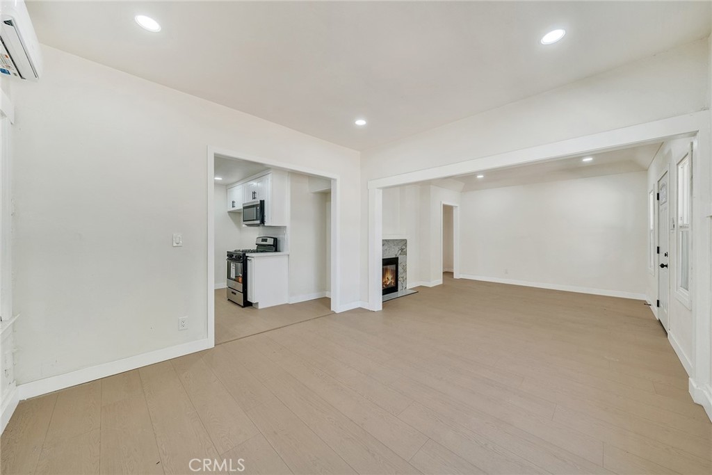 1020 W 70th Street