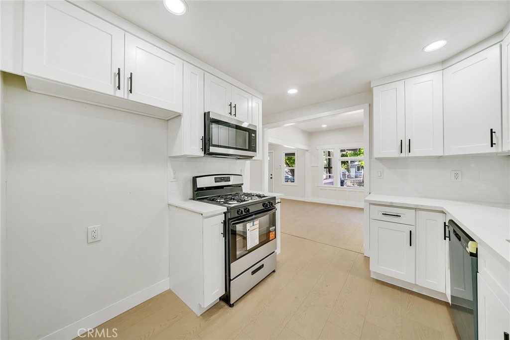 1020 W 70th Street