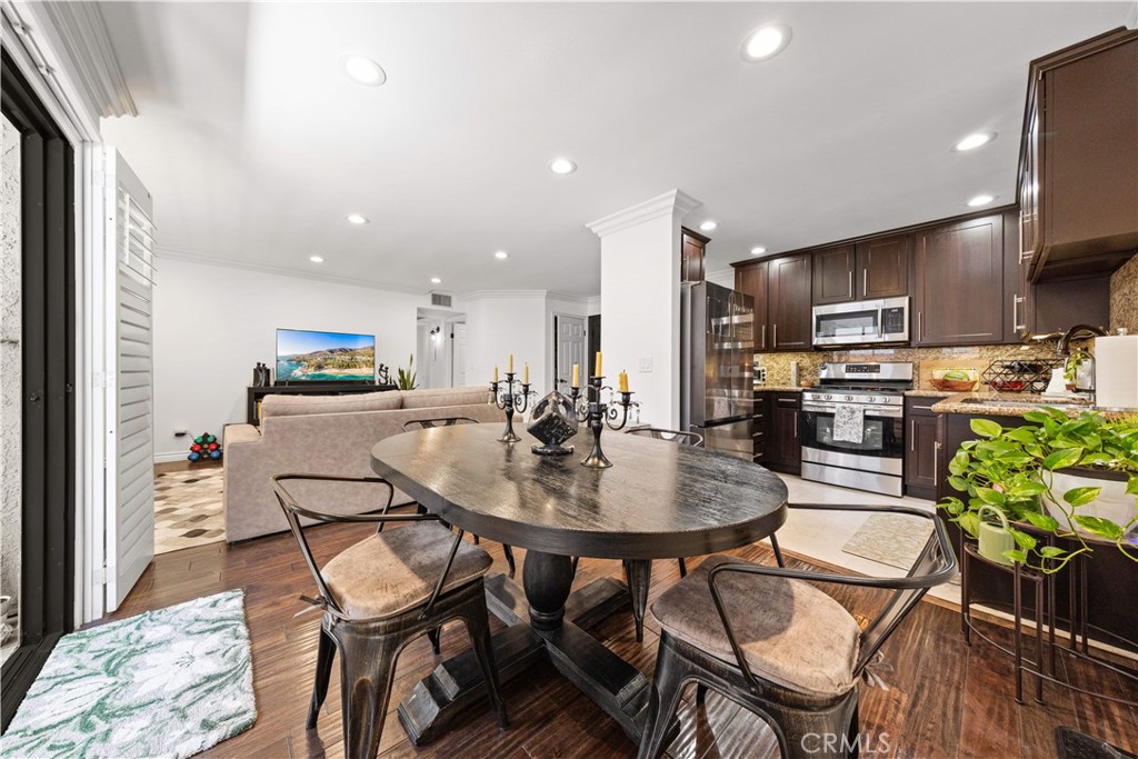 4211 Arch 103
