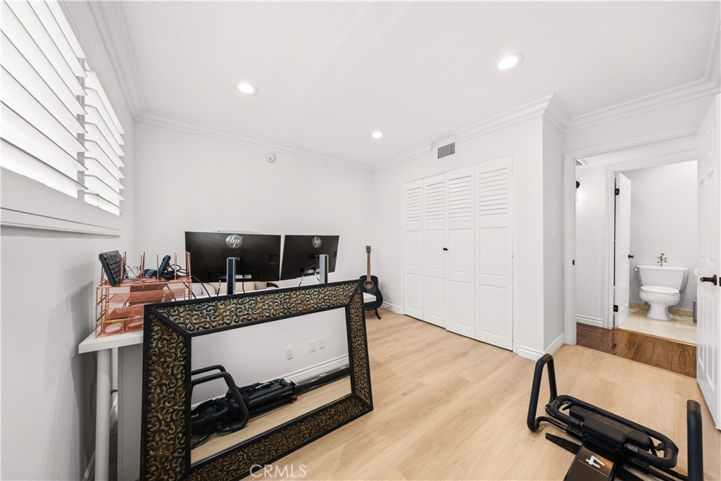 4211 Arch 103