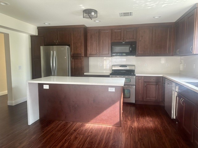 3598 E Del Mar