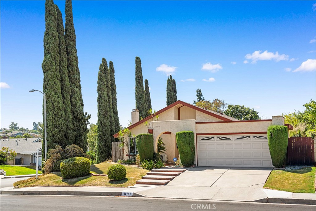 19742 Fernwood Plaza