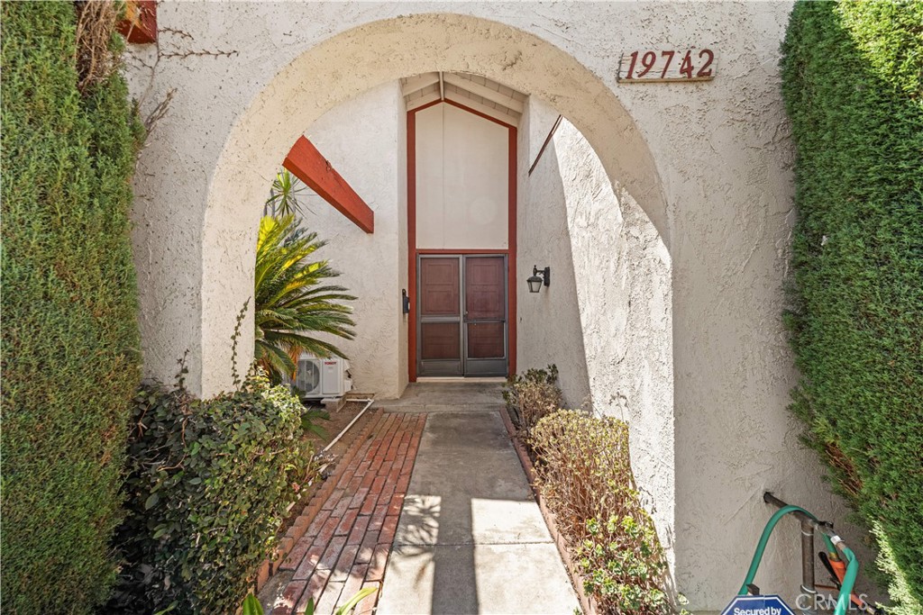 19742 Fernwood Plaza