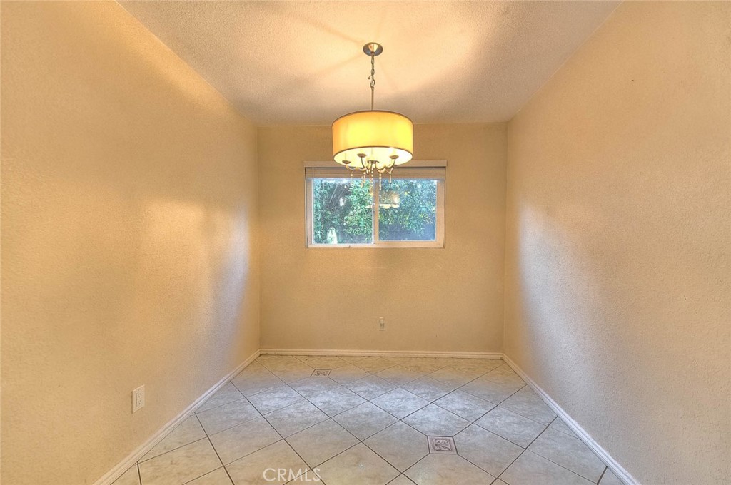 3701 Summer Lane