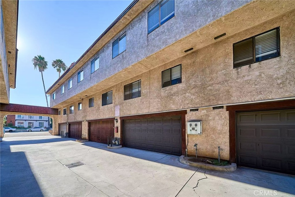 208 N Marguerita Avenue