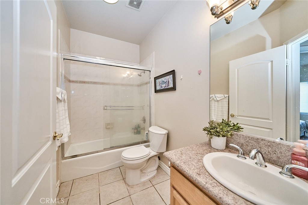1018 La Cadena