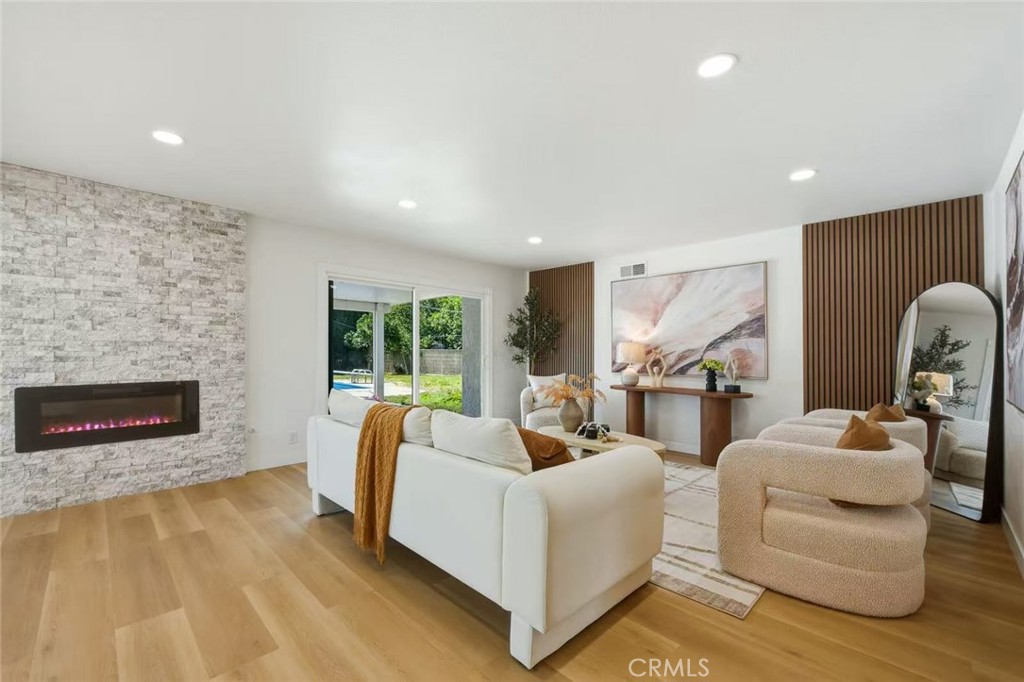 1356 Old Canyon