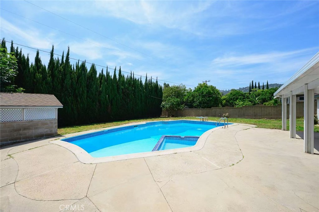 1356 Old Canyon