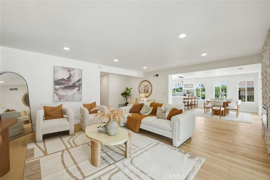 1356 Old Canyon