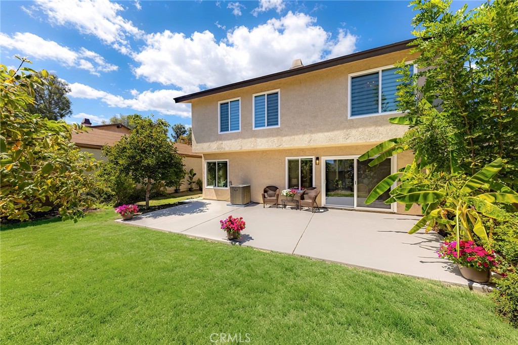 2416 Flora Street