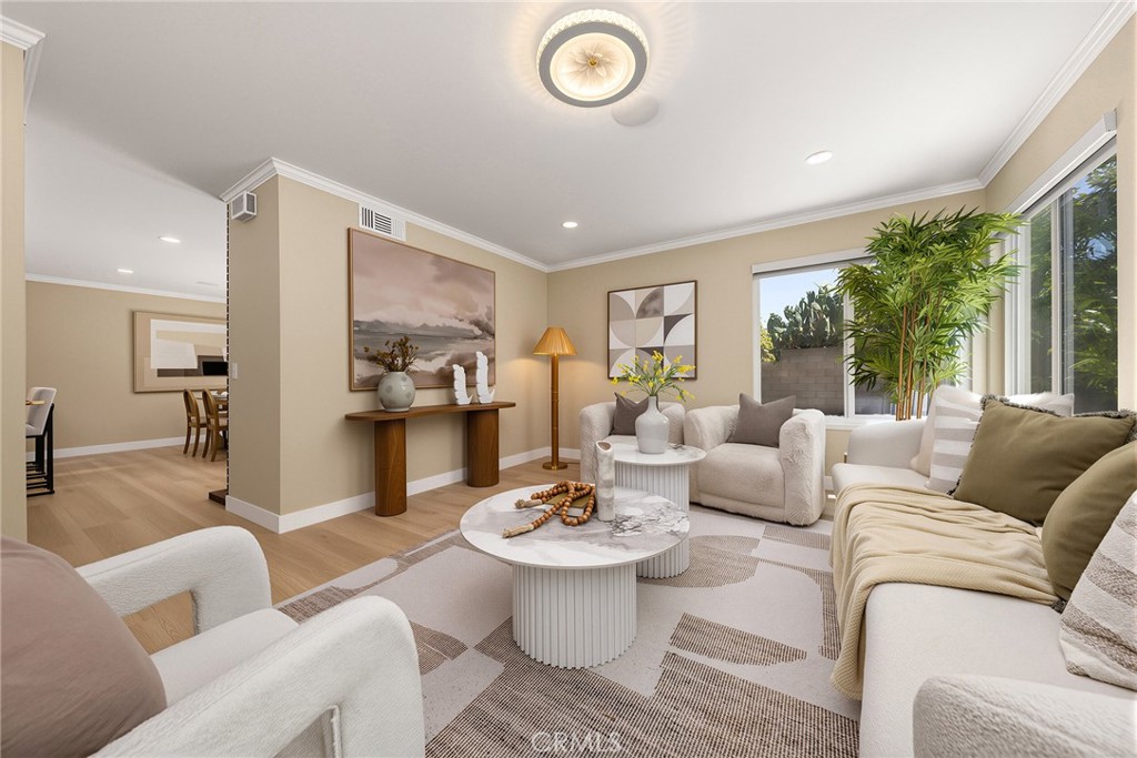 2416 Flora Street