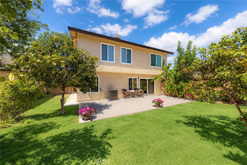 2416 Flora Street