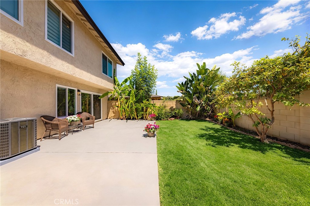 2416 Flora Street
