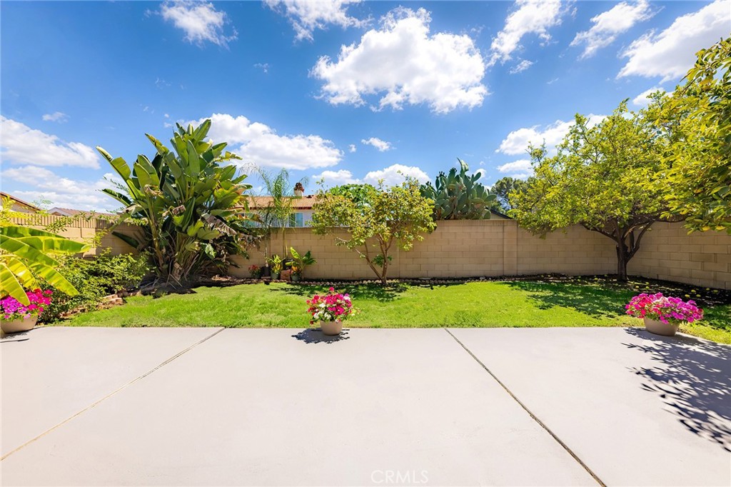 2416 Flora Street