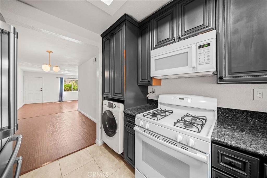 800 Grand Avenue D1