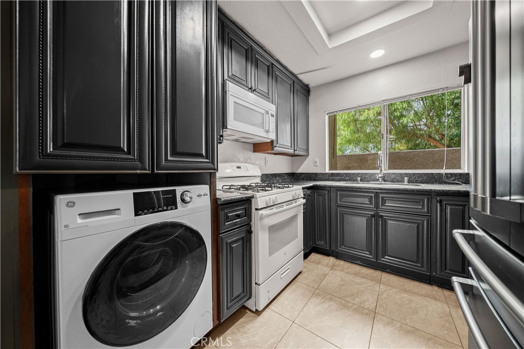 800 Grand Avenue D1