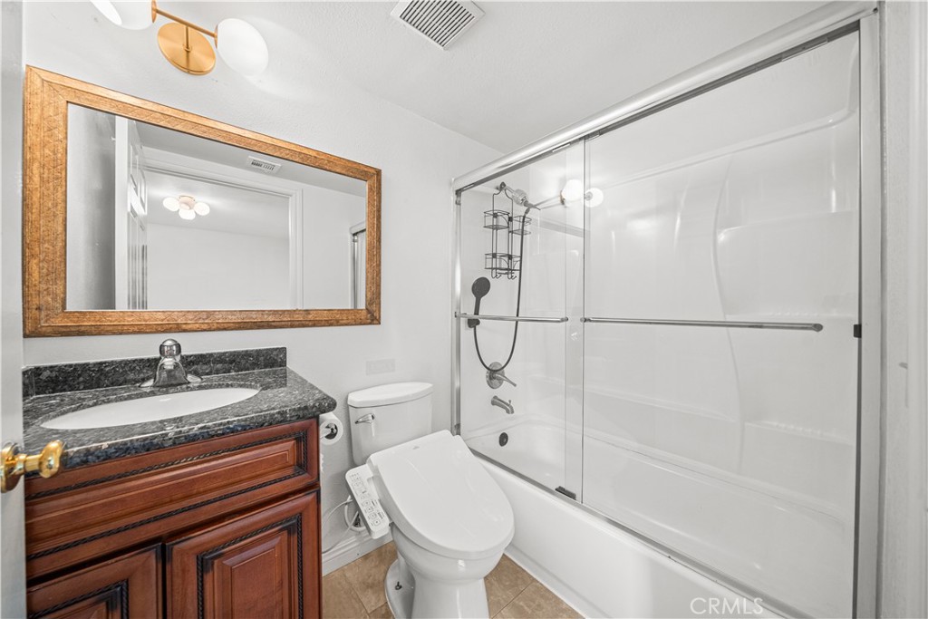 800 Grand Avenue D1