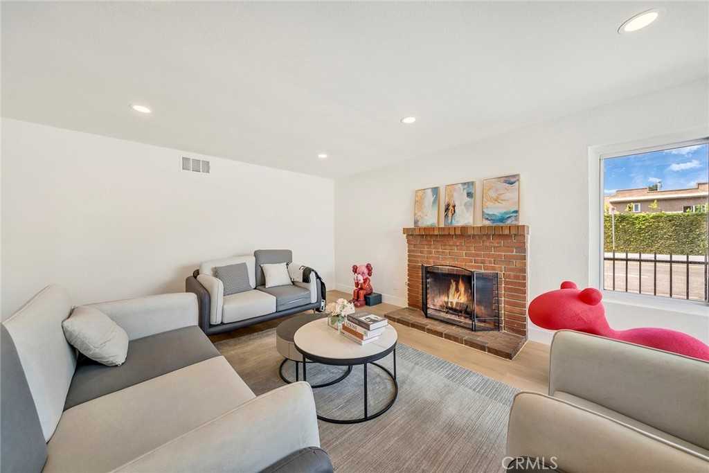 595 W 13th Street