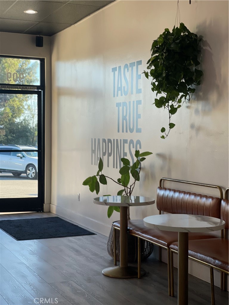 909 W Foothill Boulevard