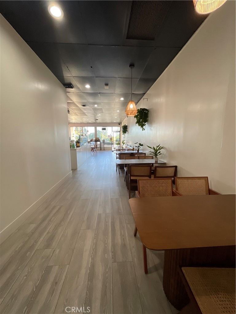 909 W Foothill Boulevard