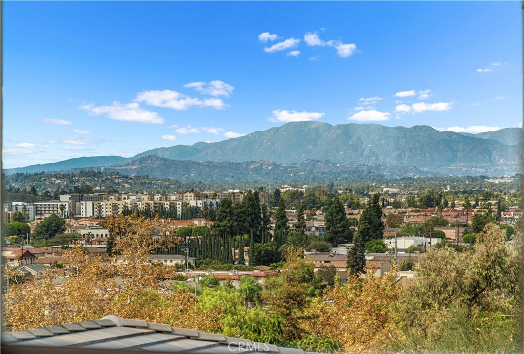 517 S Ramona