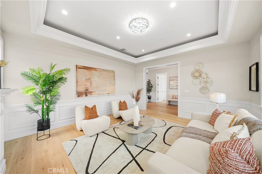 517 S Ramona