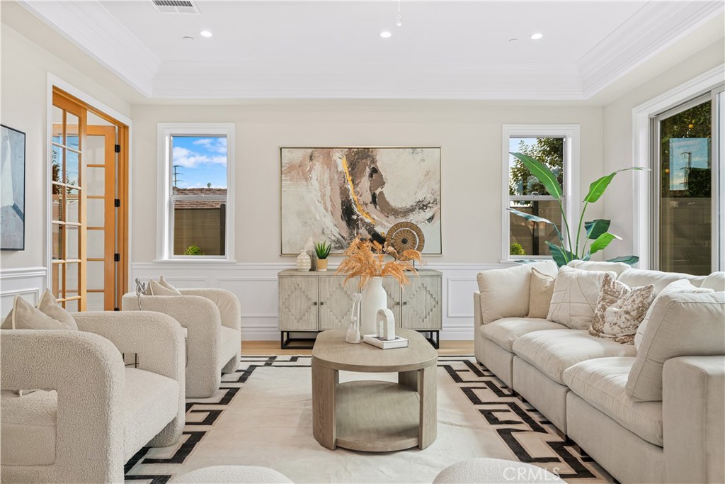 517 S Ramona