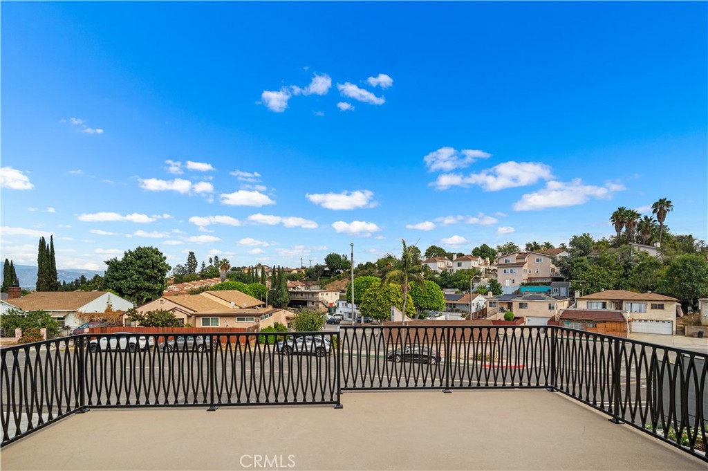 517 S Ramona