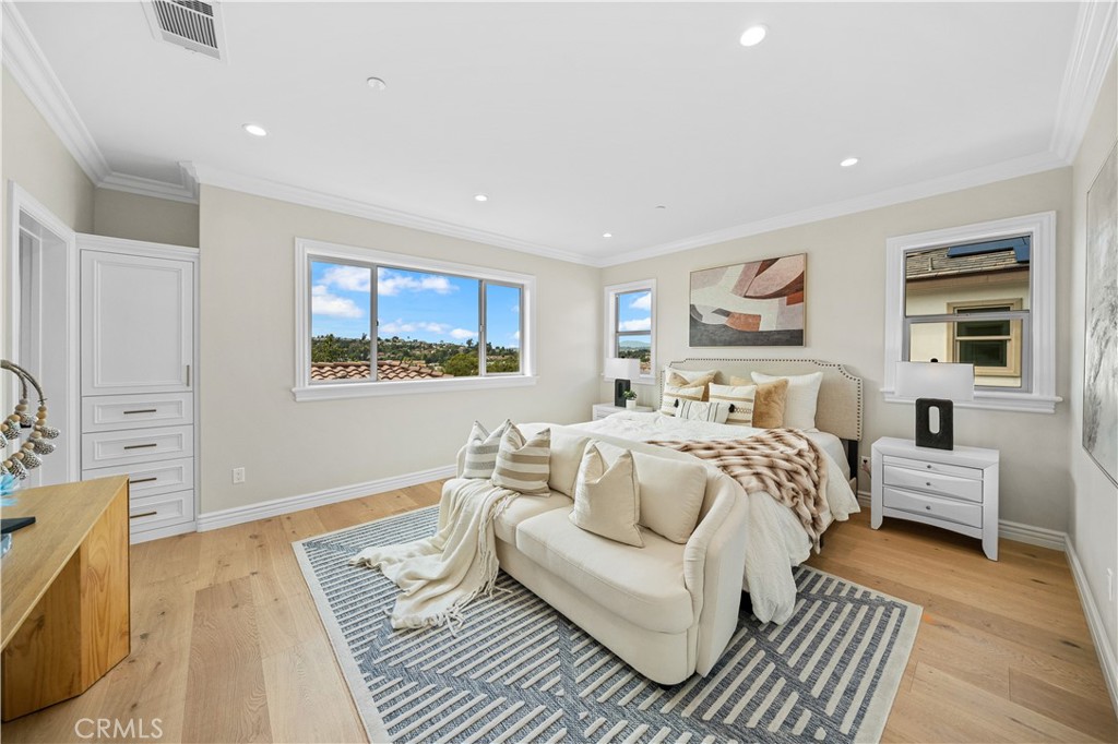 517 S Ramona