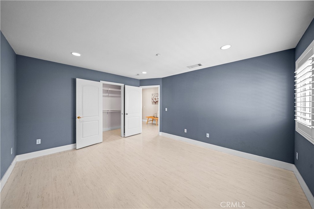 528 E Newmark