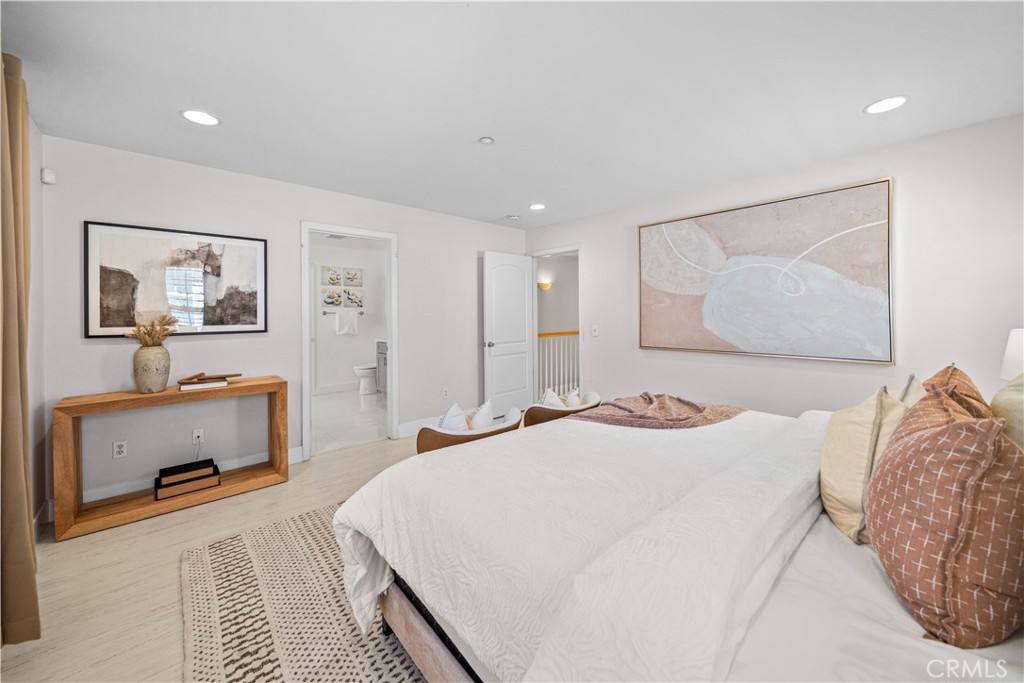 528 E Newmark