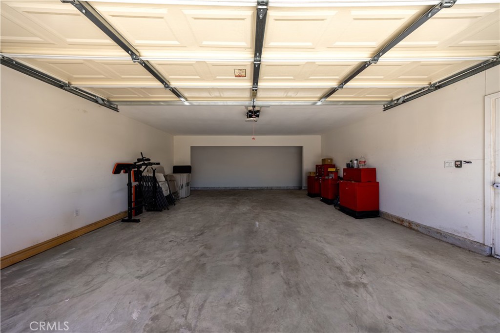 449 S Barranca