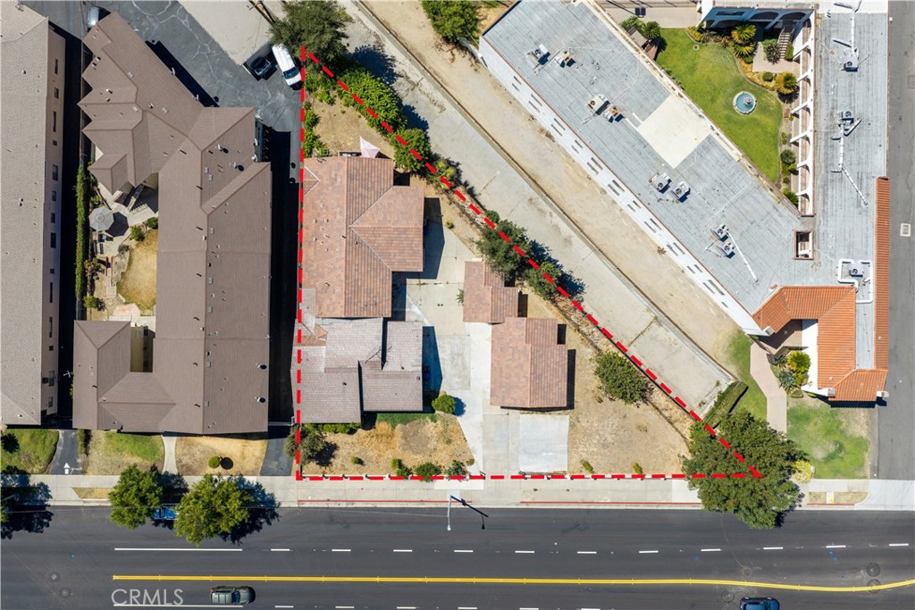 449 S Barranca
