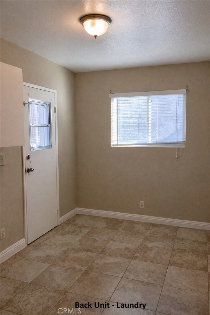231 E Dexter
