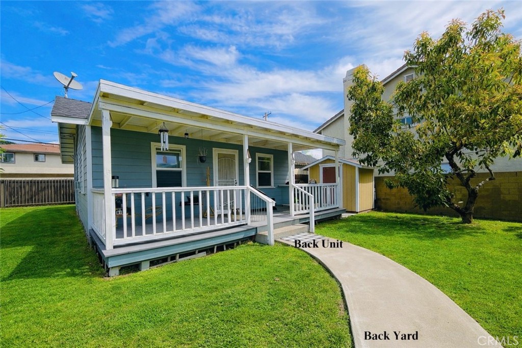 231 E Dexter