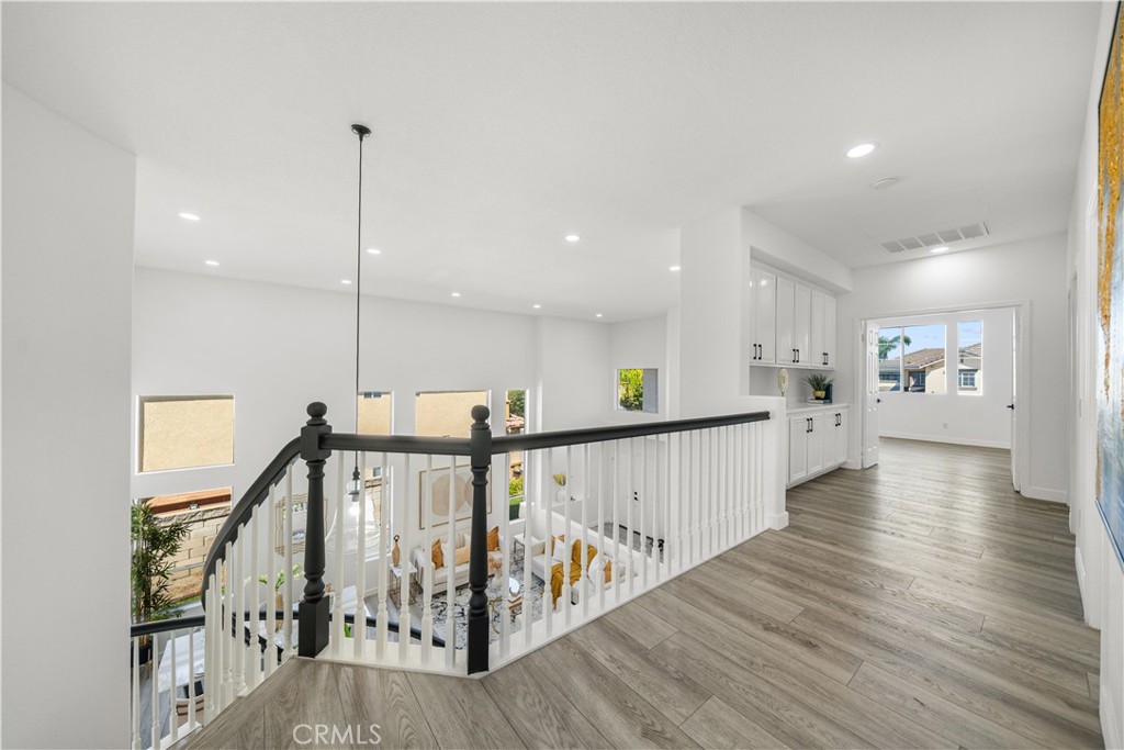 1512 Rancho Hills