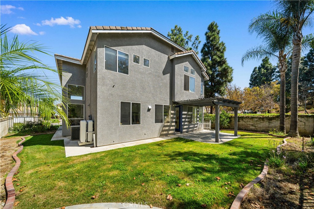 1512 Rancho Hills