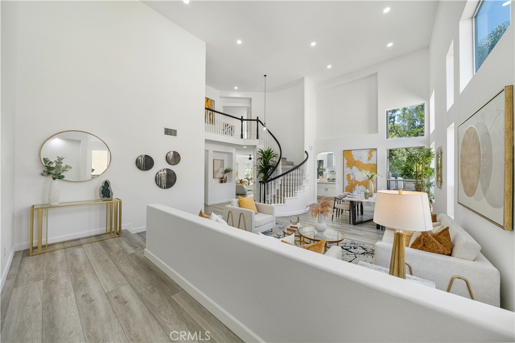 1512 Rancho Hills