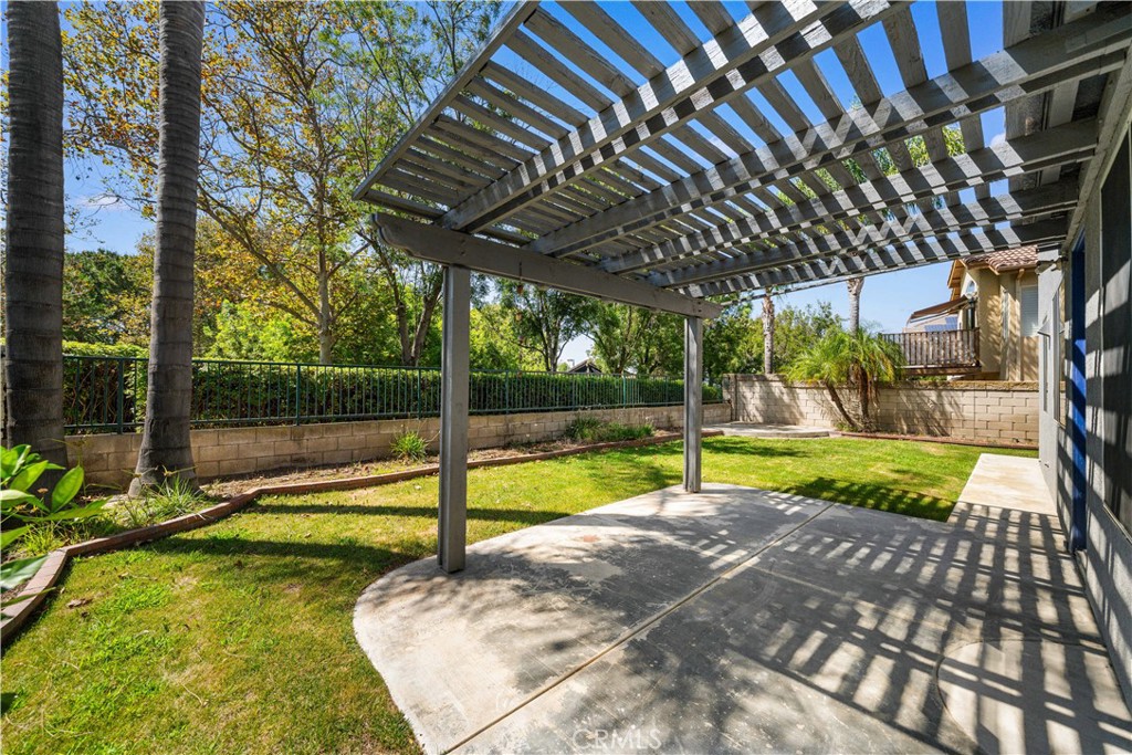 1512 Rancho Hills