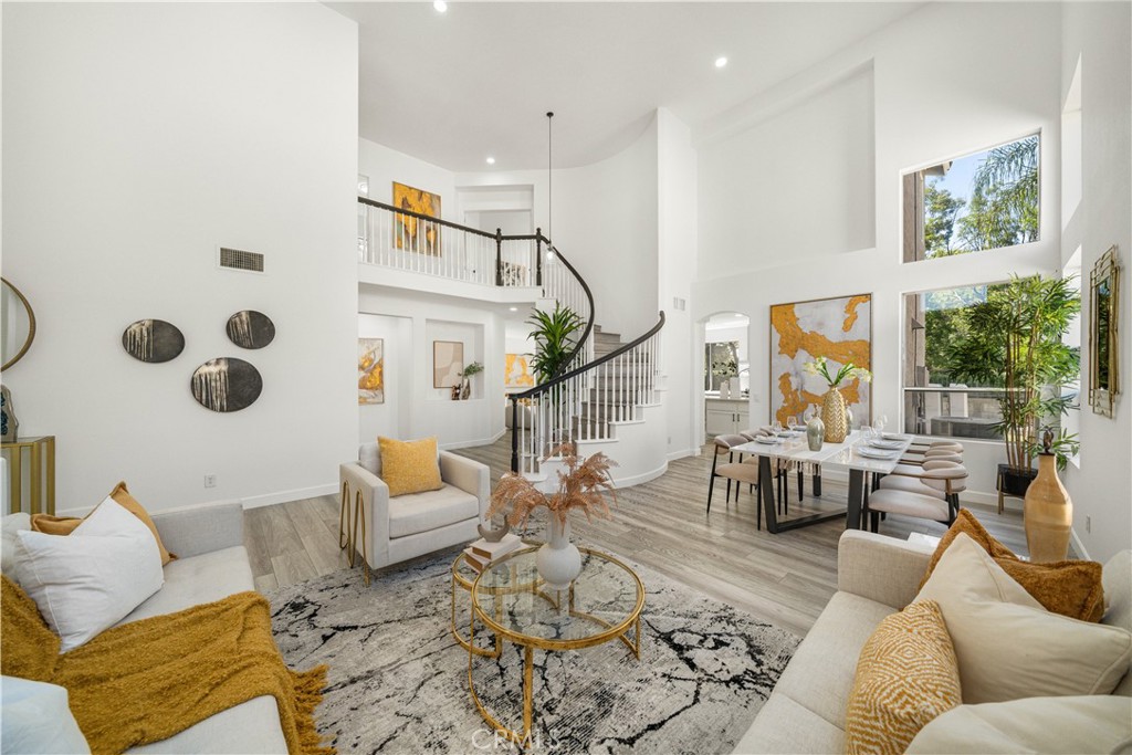 1512 Rancho Hills
