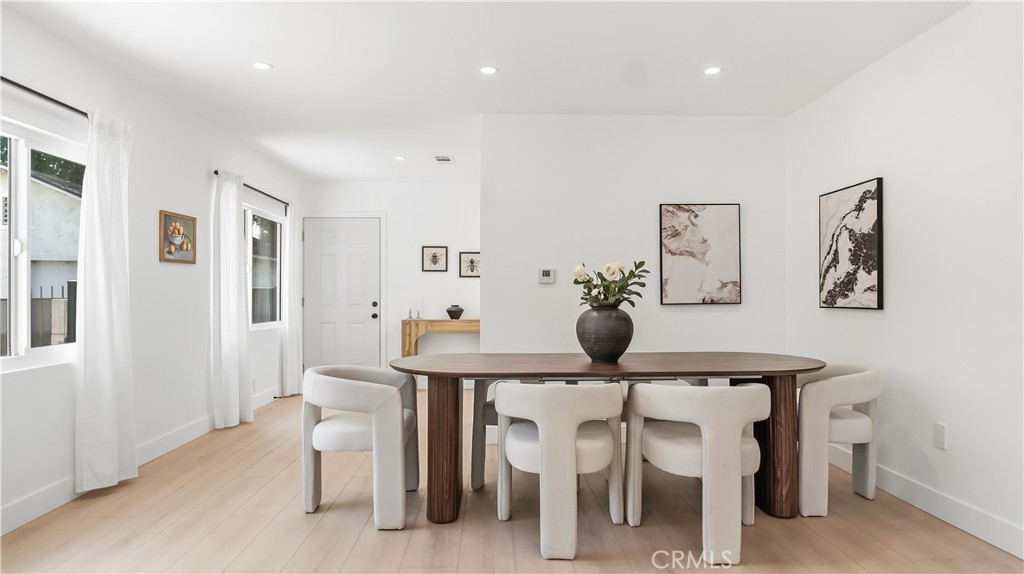 1746 W 38th Place