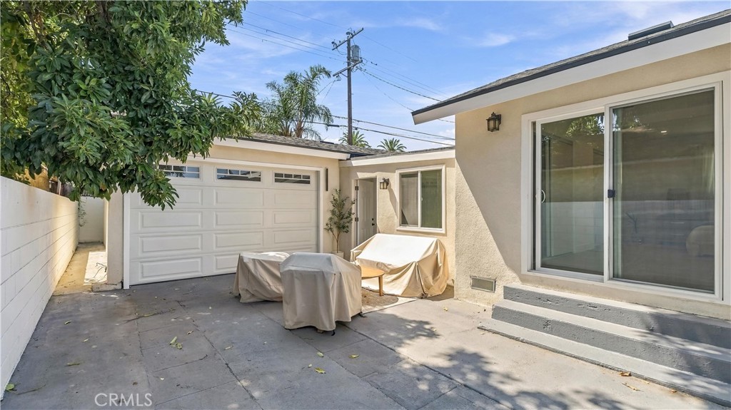 1746 W 38th Place