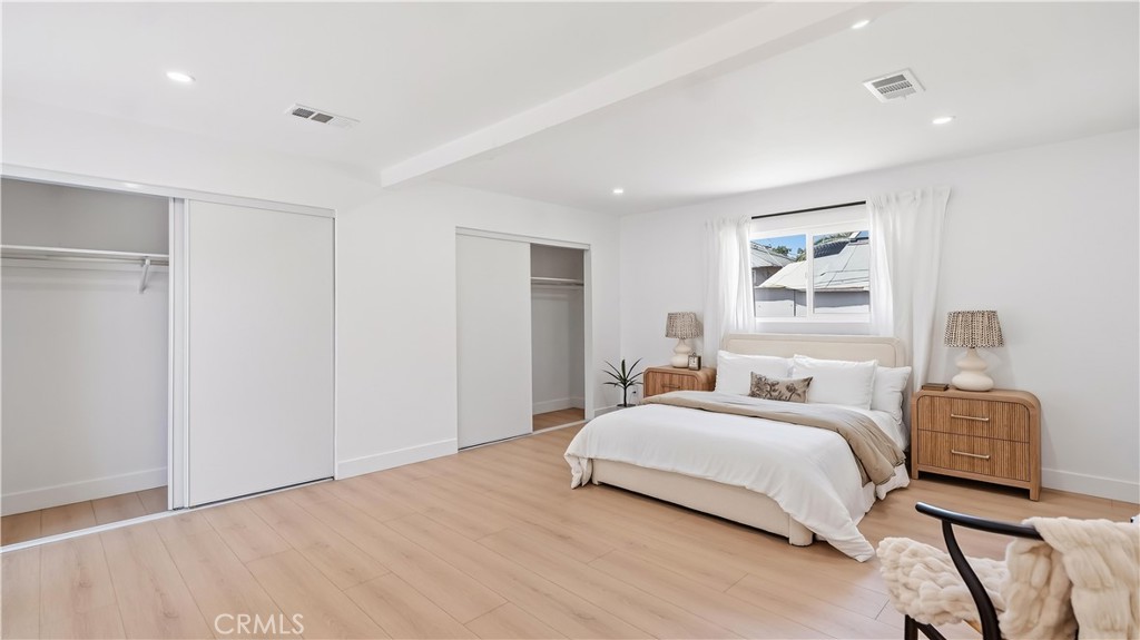 1746 W 38th Place