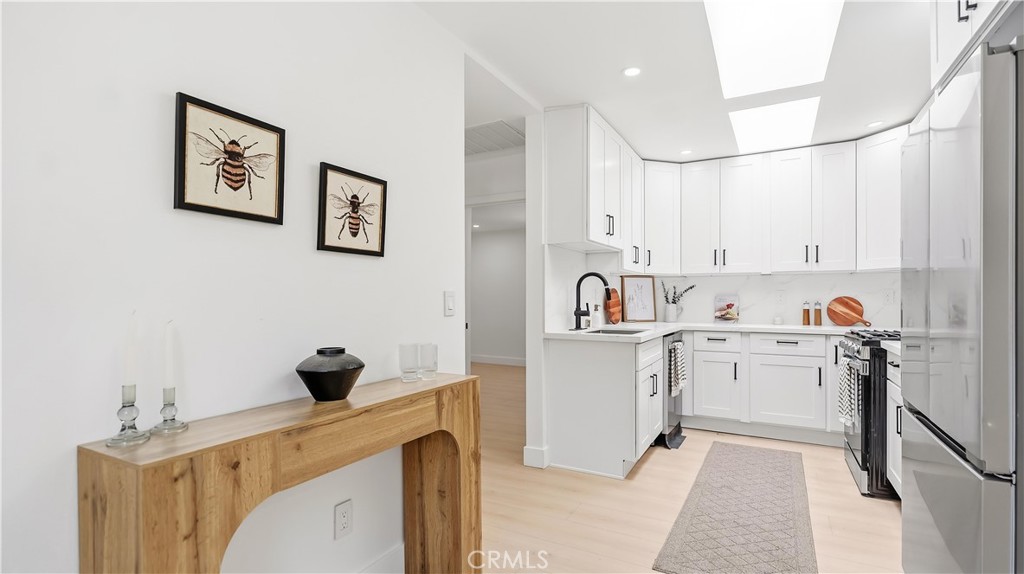 1746 W 38th Place