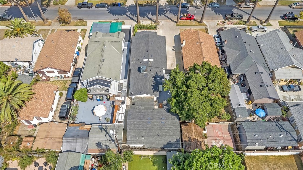 1746 W 38th Place