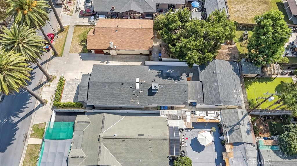 1746 W 38th Place
