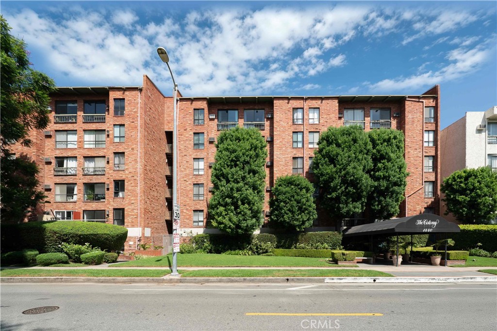 1440 Veteran Avenue 258
