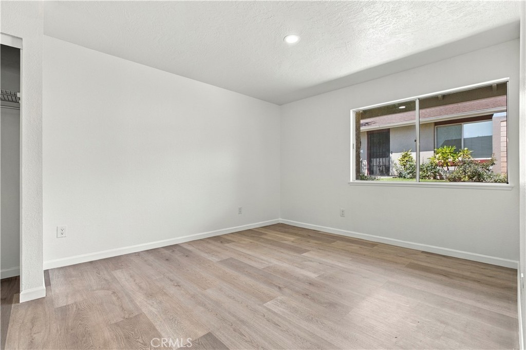 1682 carmel cir w