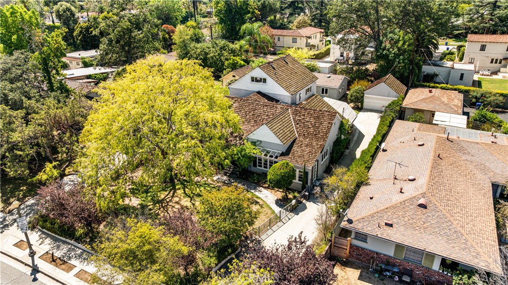 555 Sierra Madre Boulevard