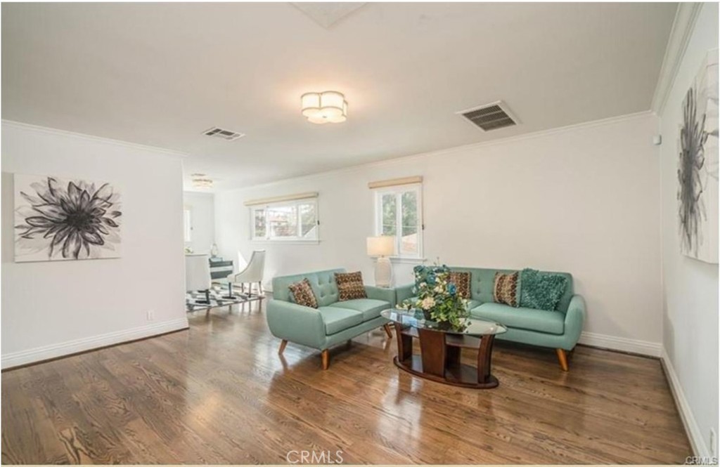 555 Sierra Madre Boulevard